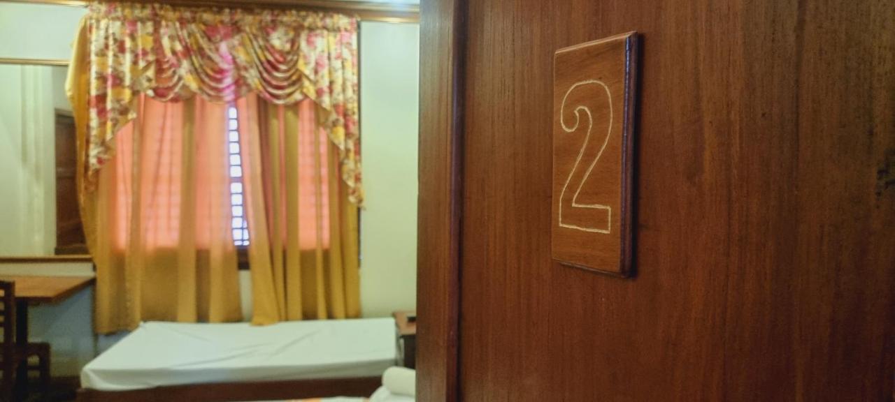 Casa Familya Hotel Batac Luaran gambar