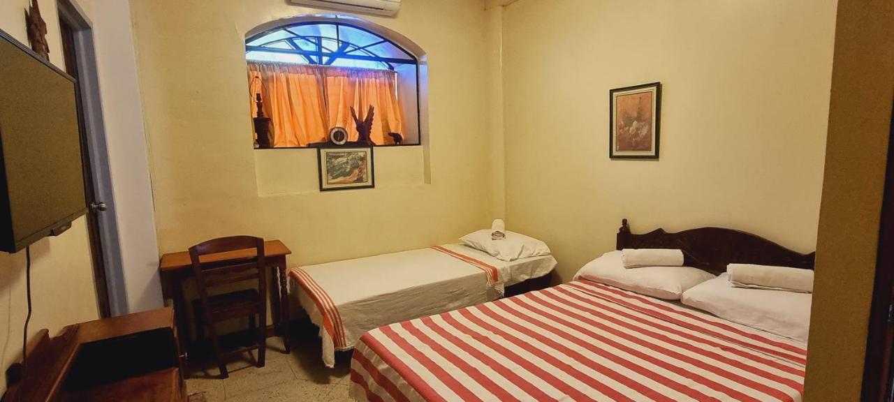Casa Familya Hotel Batac Luaran gambar